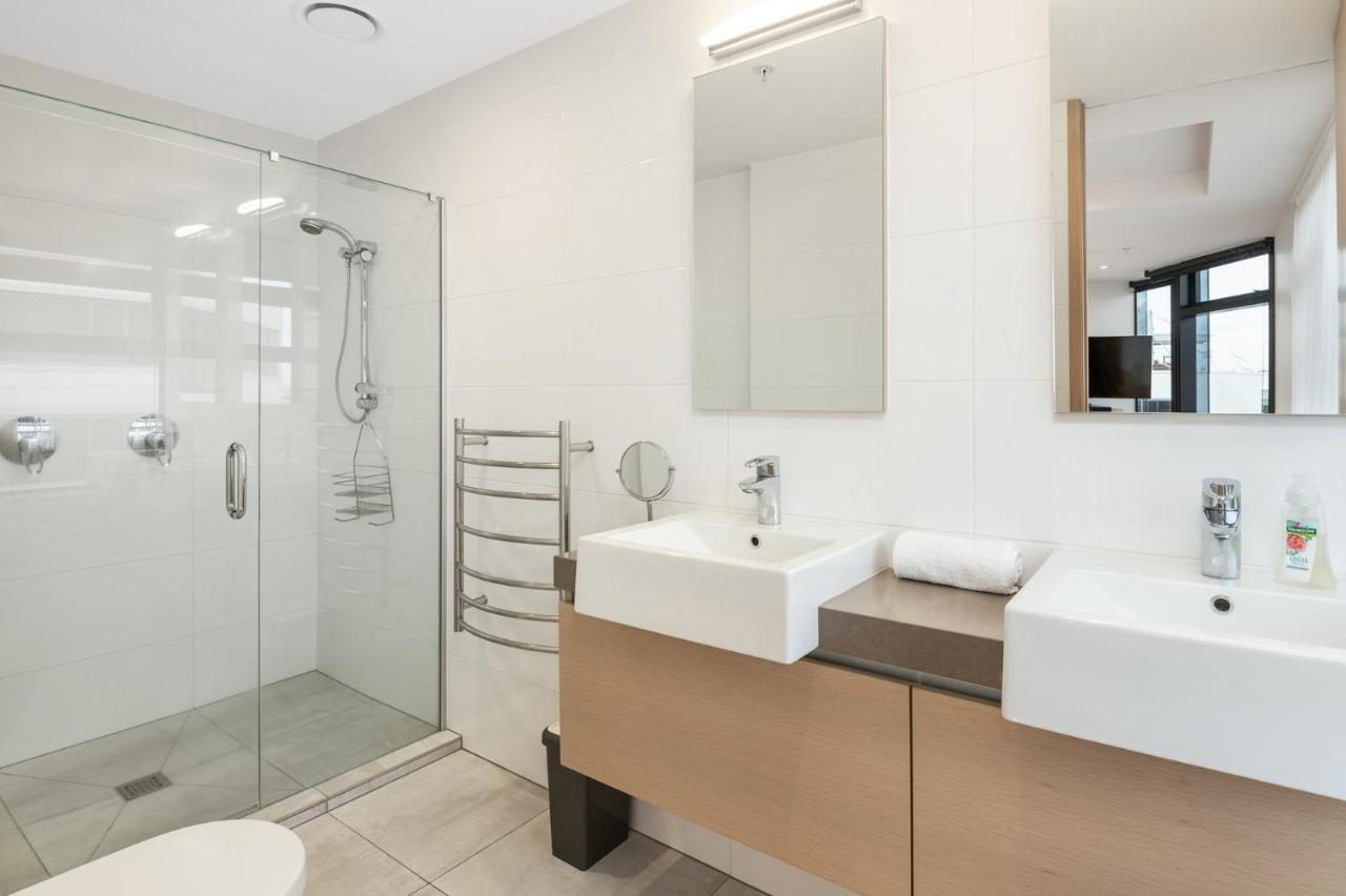 Apartament Superb Elevated Views Of Harbour With Heated Pool, Gym & Parking Mount Maunganui Zewnętrze zdjęcie