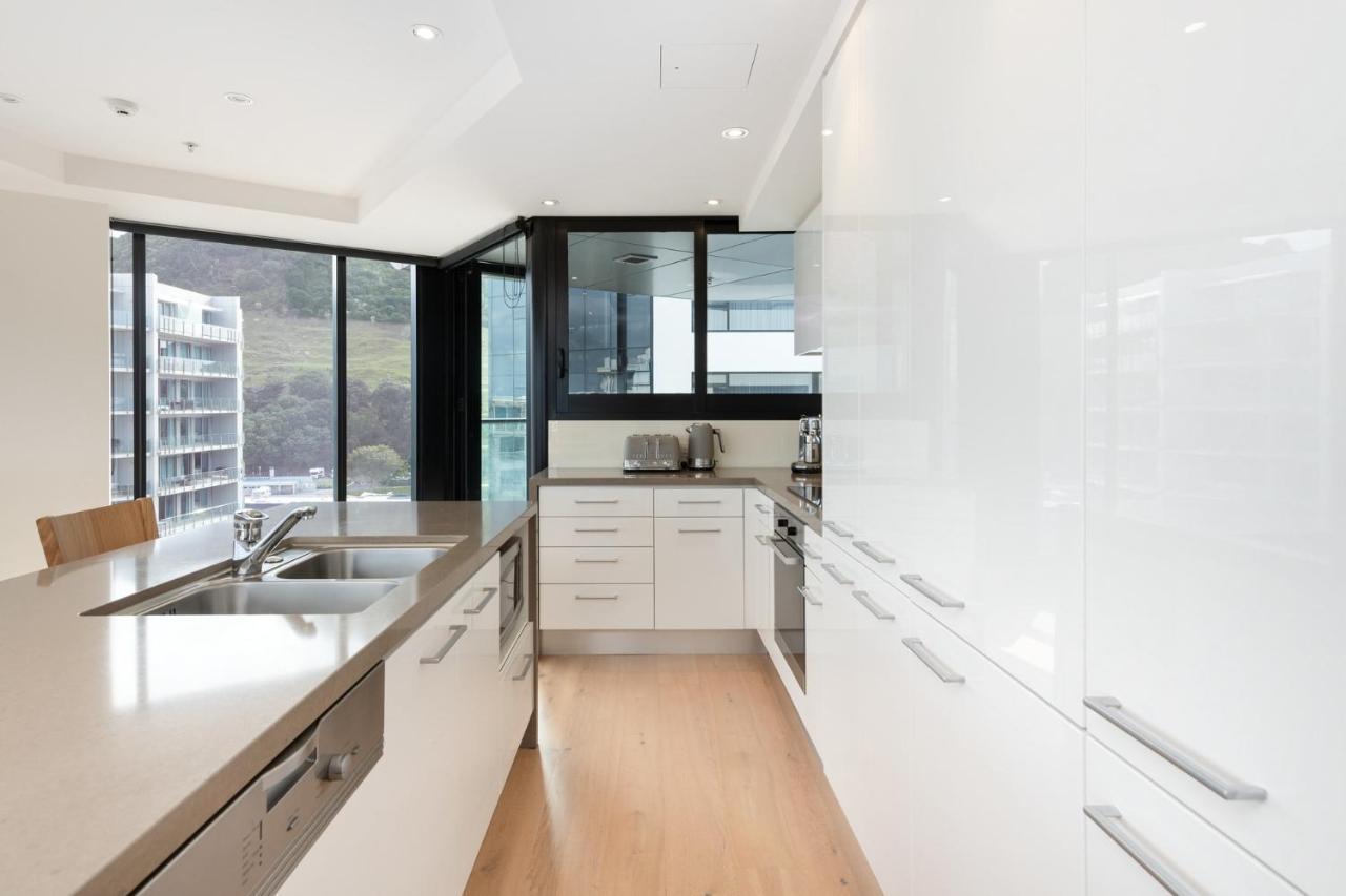 Apartament Superb Elevated Views Of Harbour With Heated Pool, Gym & Parking Mount Maunganui Zewnętrze zdjęcie
