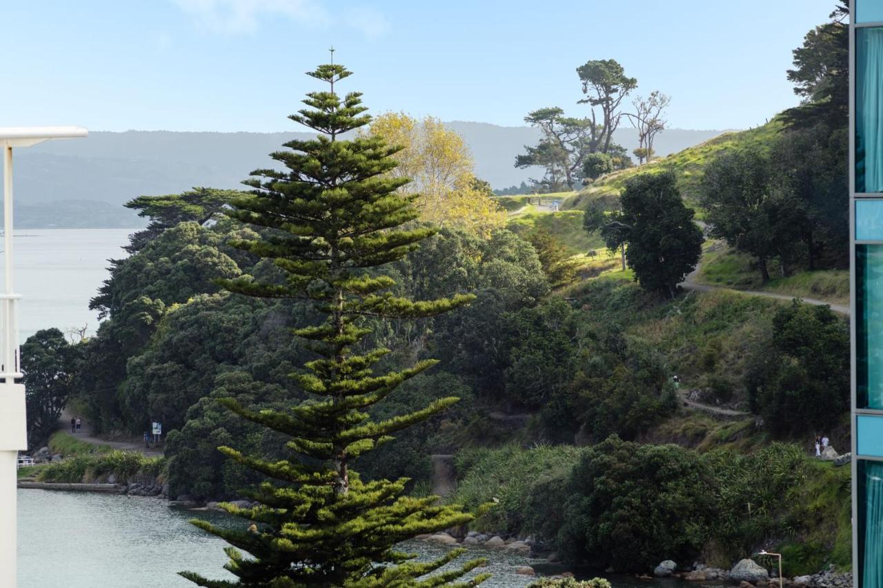 Apartament Superb Elevated Views Of Harbour With Heated Pool, Gym & Parking Mount Maunganui Zewnętrze zdjęcie